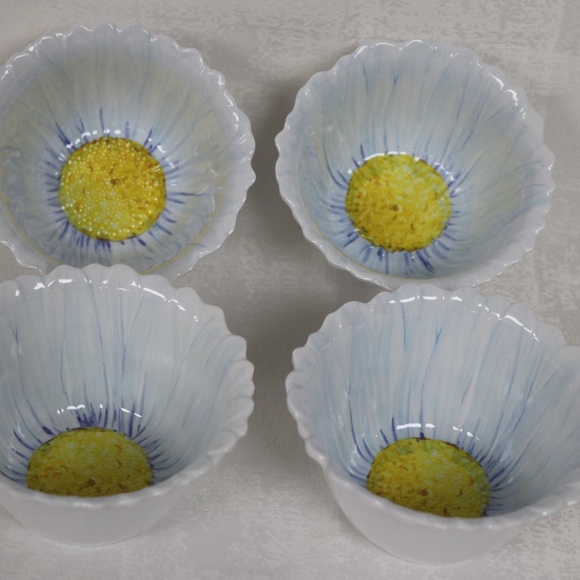 SPRING GATHERINGS FLOWER SHAPED APPETIZER DESSERT MELAMINE BOWLS - SET OF 4 -NEW - Picture 2 of 7